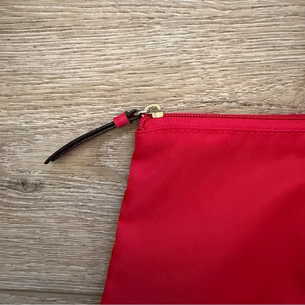 Victoria's Secret‎ Red Heart Packable Tote Bag, a limited edition release NEW